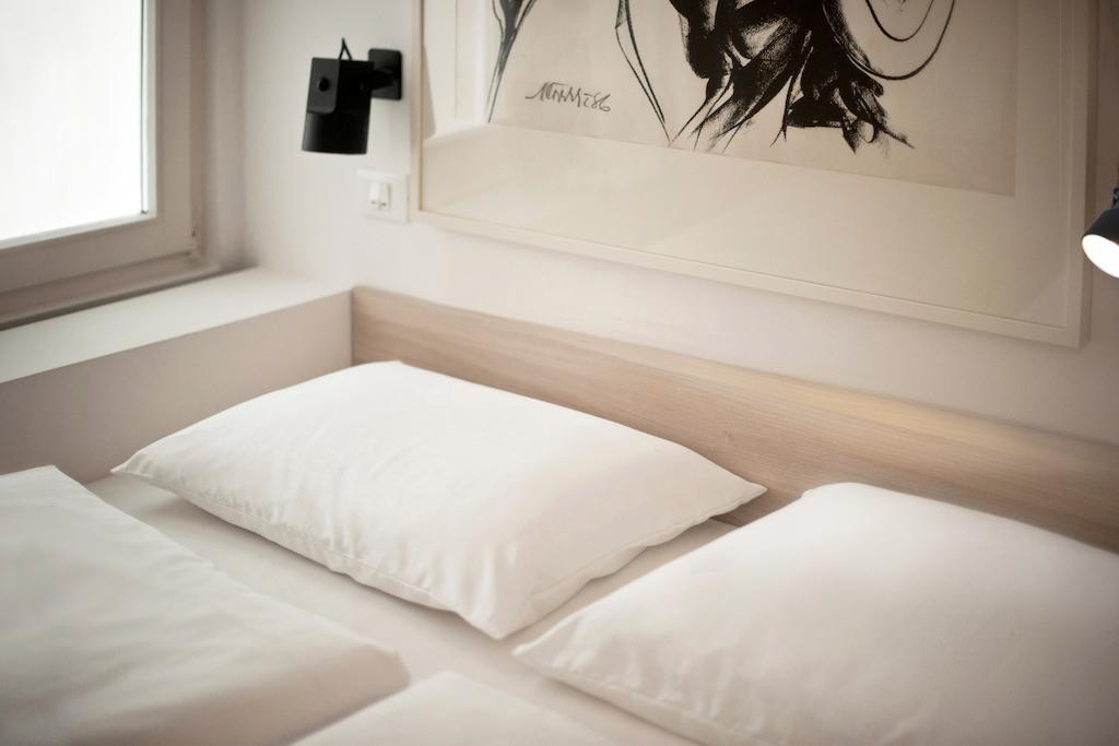 Emmi Apartment